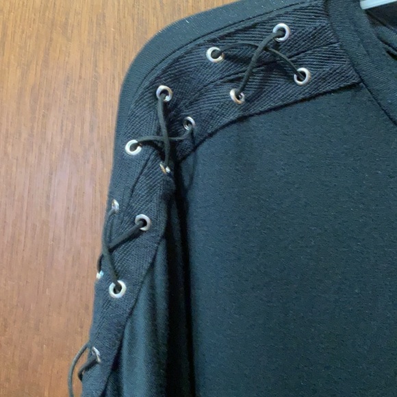 Top - Picture 4 of 7